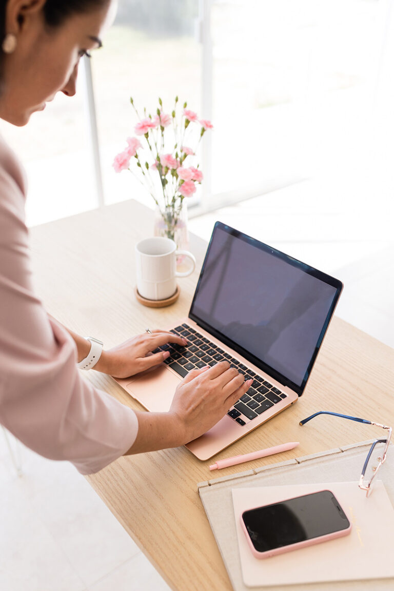 stay at home vs working moms